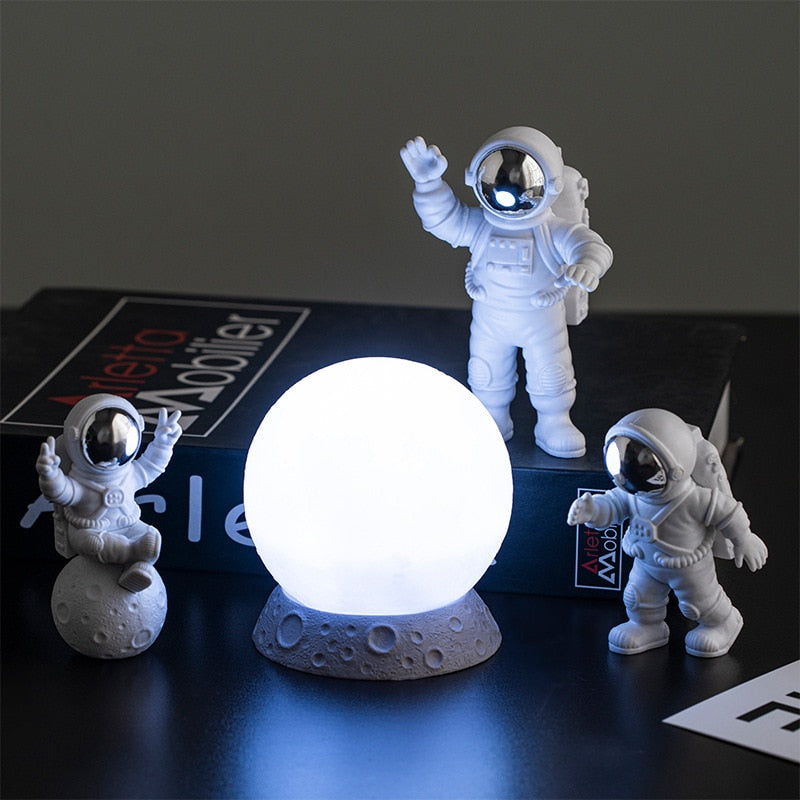 Astronautas na Lua - Peças Decorativas